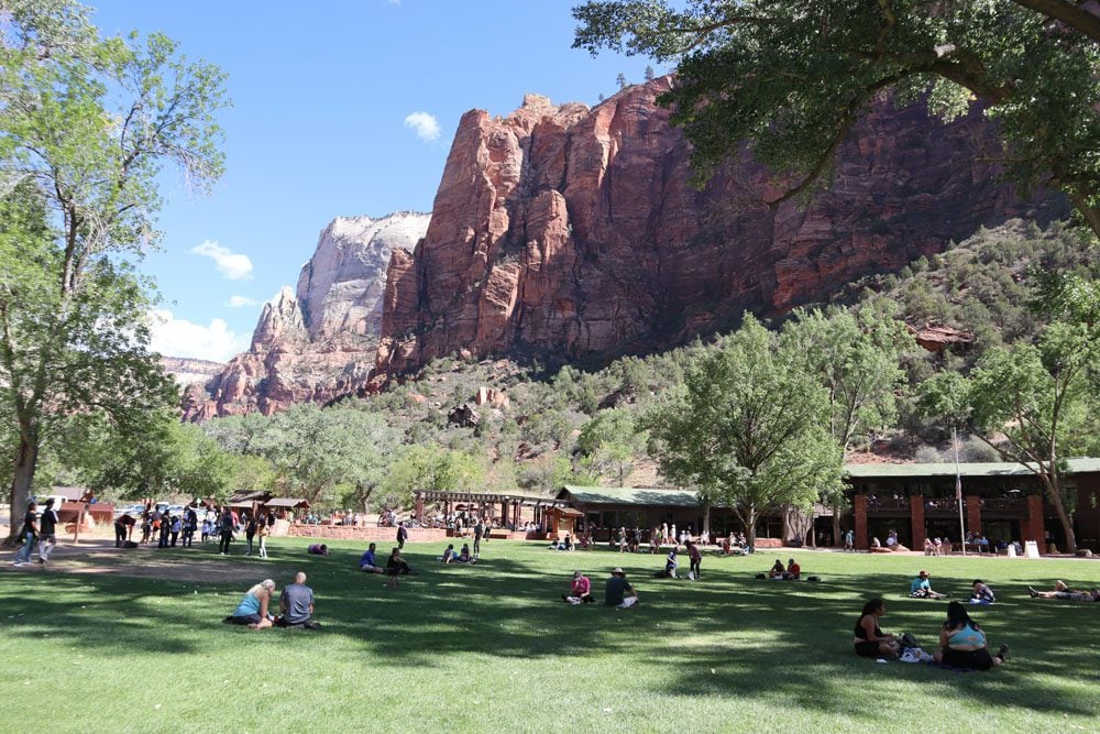 Zion Lodge picnic area