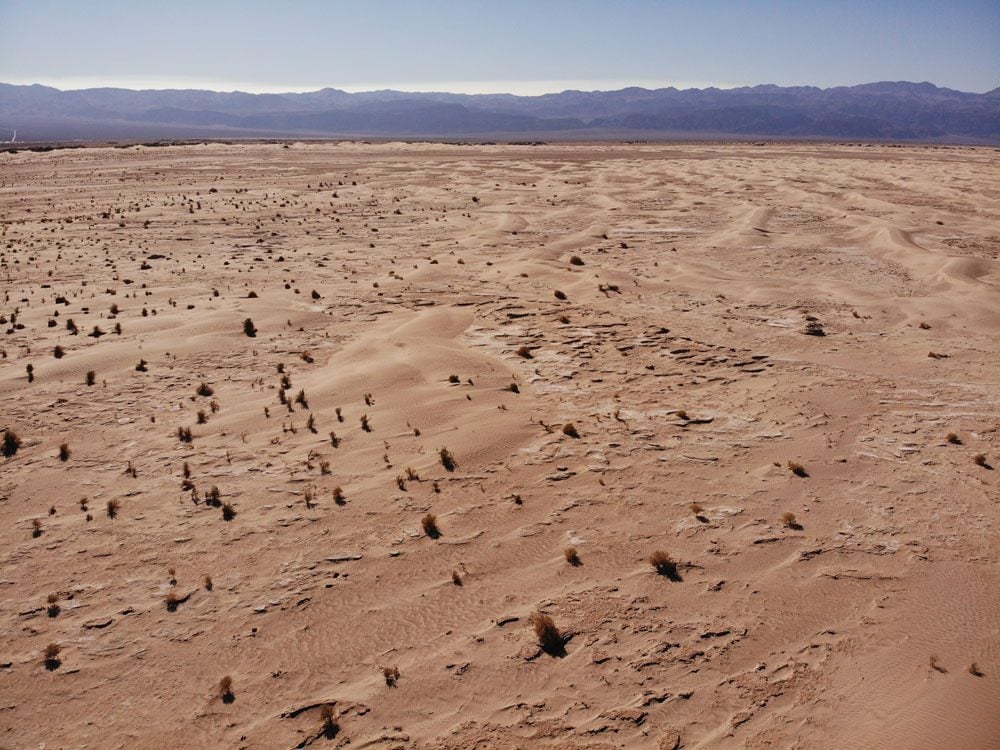 sand-dunes-in-Death-Valley