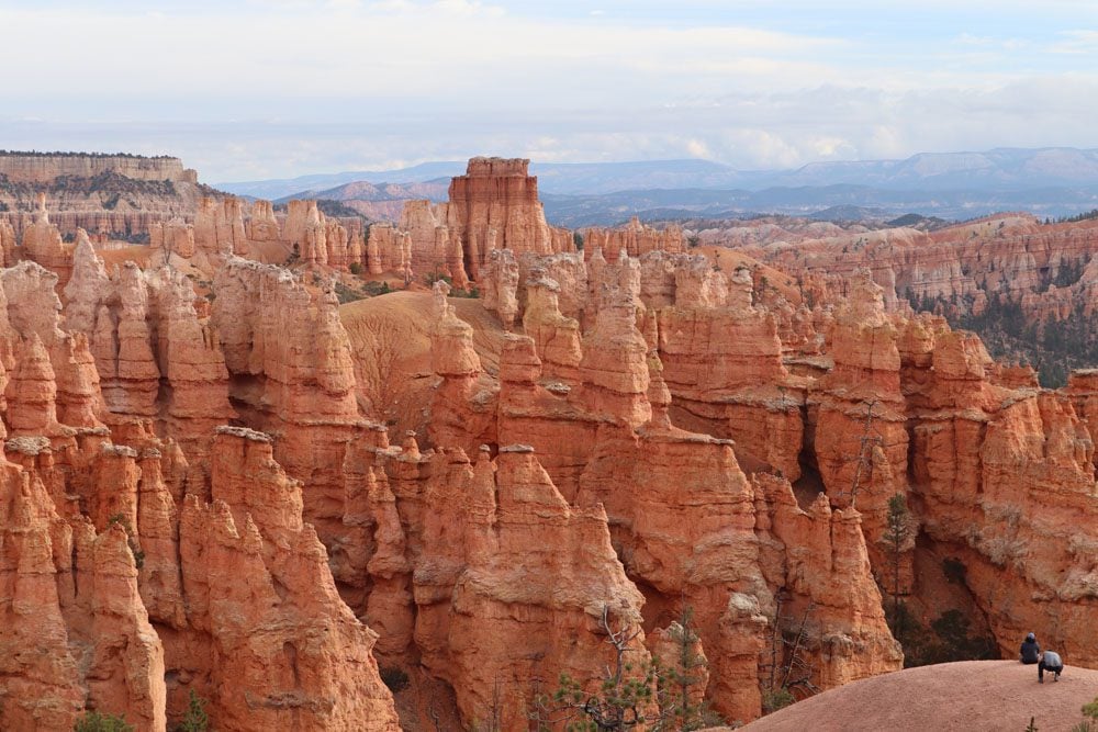 Scenic lookout on Peekaboo Trail Bryce Canyon