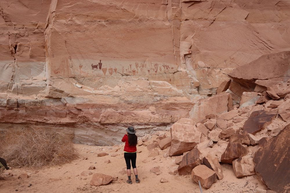 Horseshoe Shelter - petroglyph rock art - Horseshoe Canyon - Canyonlands National Park - Utah