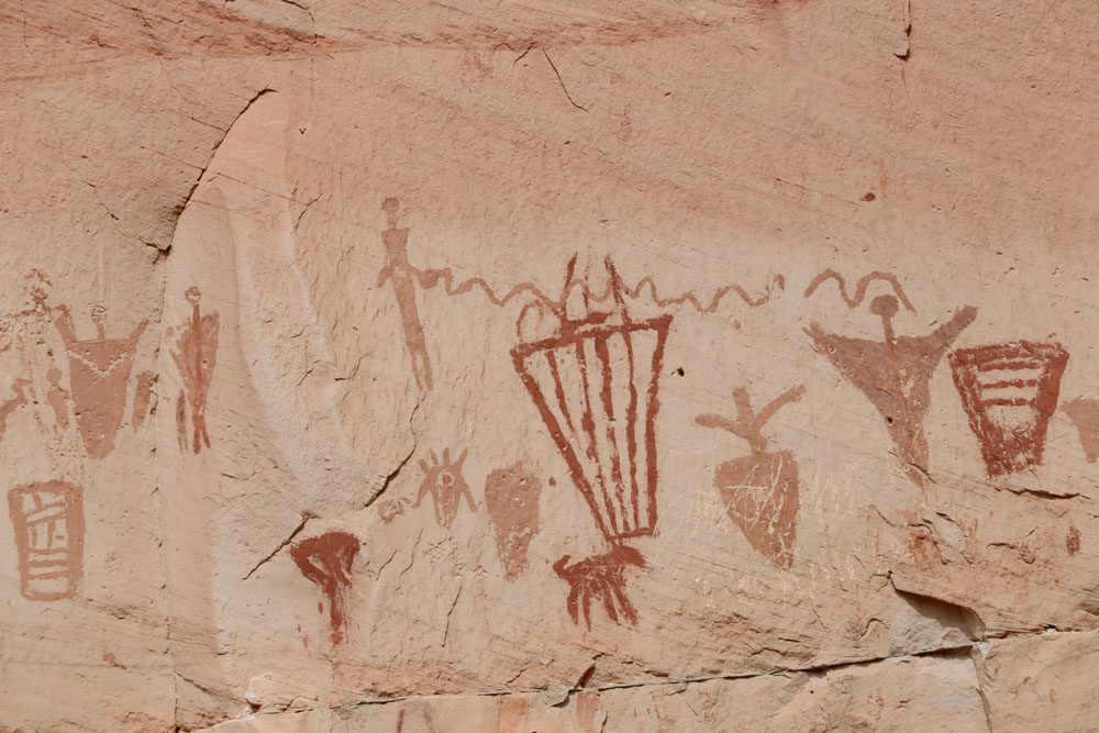 Mysterious petroglyph rock art - Horseshoe Canyon - Canyonlands National Park - Utah