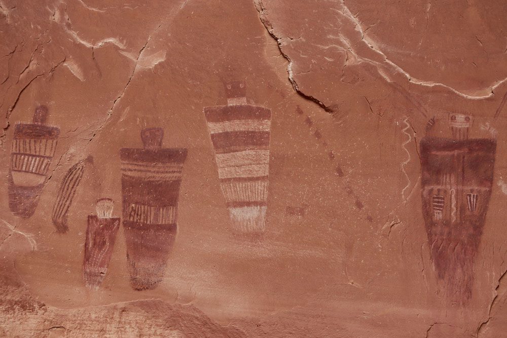 The Great Gallery 3 - petroglyph rock art - Horseshoe Canyon - Canyonlands National Park