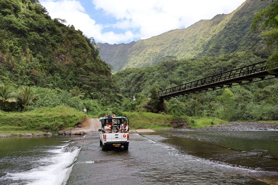 טיול גיפים בעמק Papenoo בטהיטי