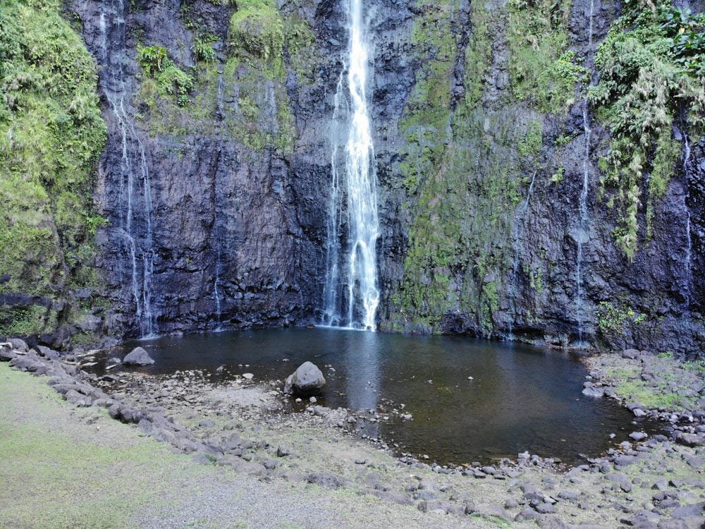 Faarumai-Waterfall-Tahiti-French-Polynesia