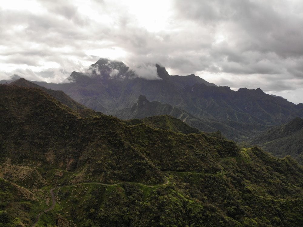 Tahiti-Peaks-from-Papenoo-Valley-French-Polynesia