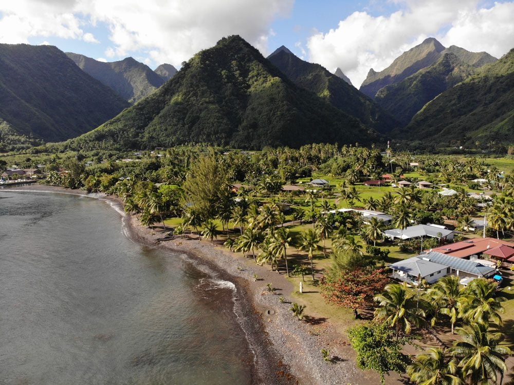 Teahupoo-Beach-Tahiti-French-Polynesia