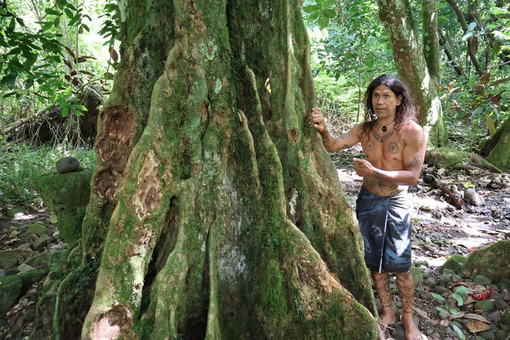 Teuai Olivier Lenoir - Tahiti tour guide - French Polynesia