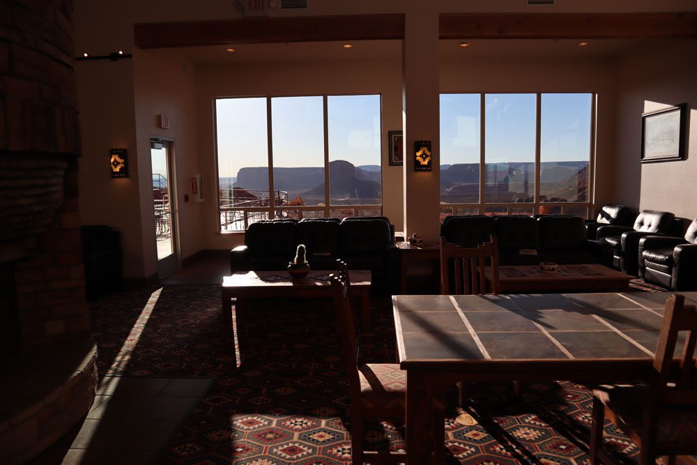 the view hotel monument valley - lobby