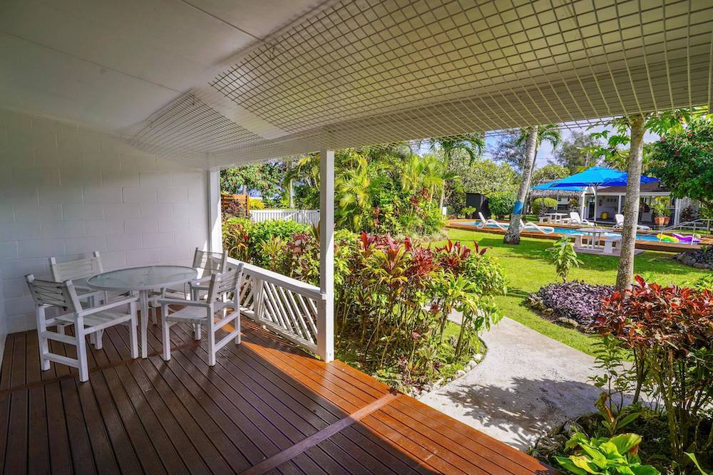 The Black Pearl at Puaikura - Rarotonga Hotel - Cook Islands - Cabana apartment view to pool