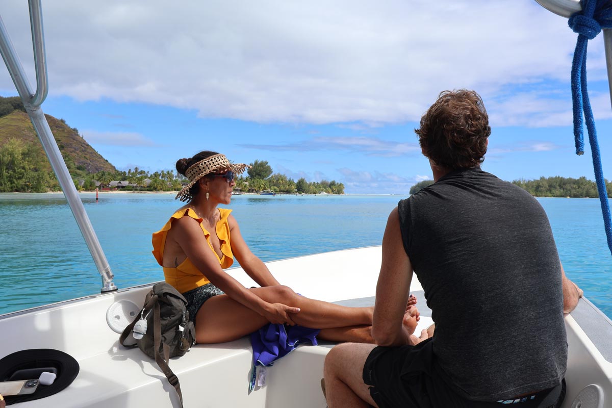 Coco Beach Restaurant - Moorea - boat ride