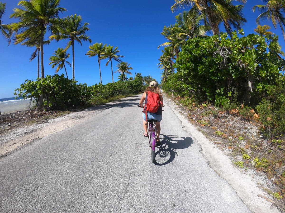 Exploring-Rangiroa-on-bicycle-French-Polynesia