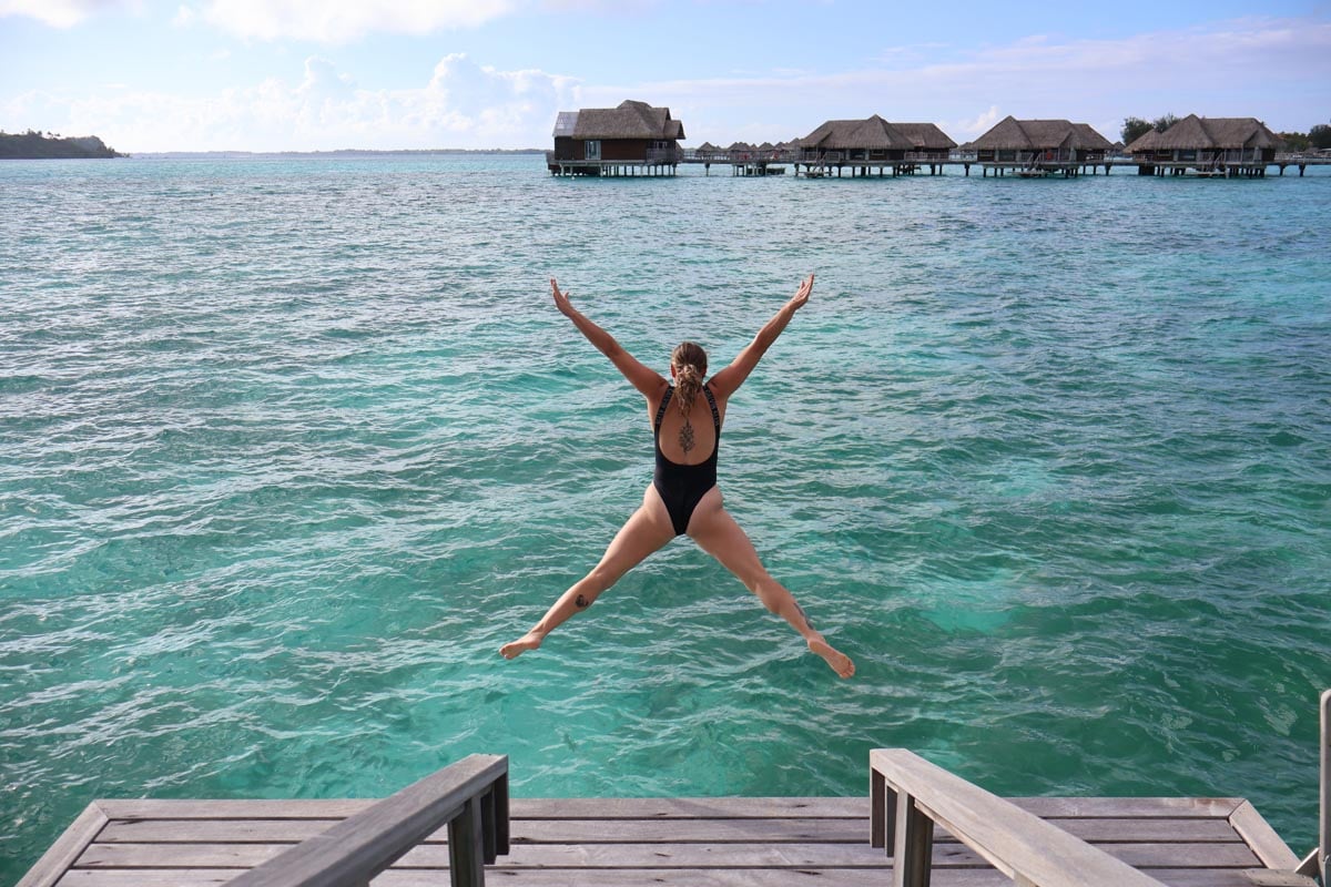InterContinental Thalasso Resort Bora Bora - Ella jumping