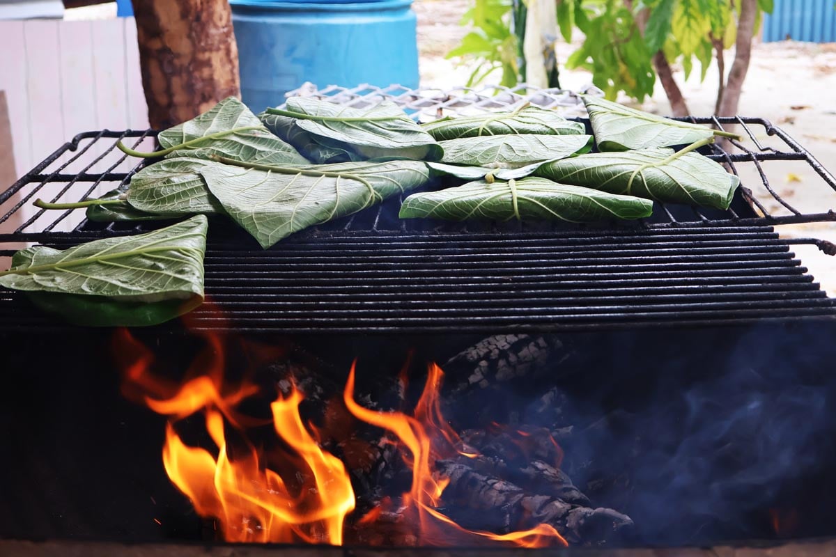 Maupiti lagoon tour - coconut bread on fire