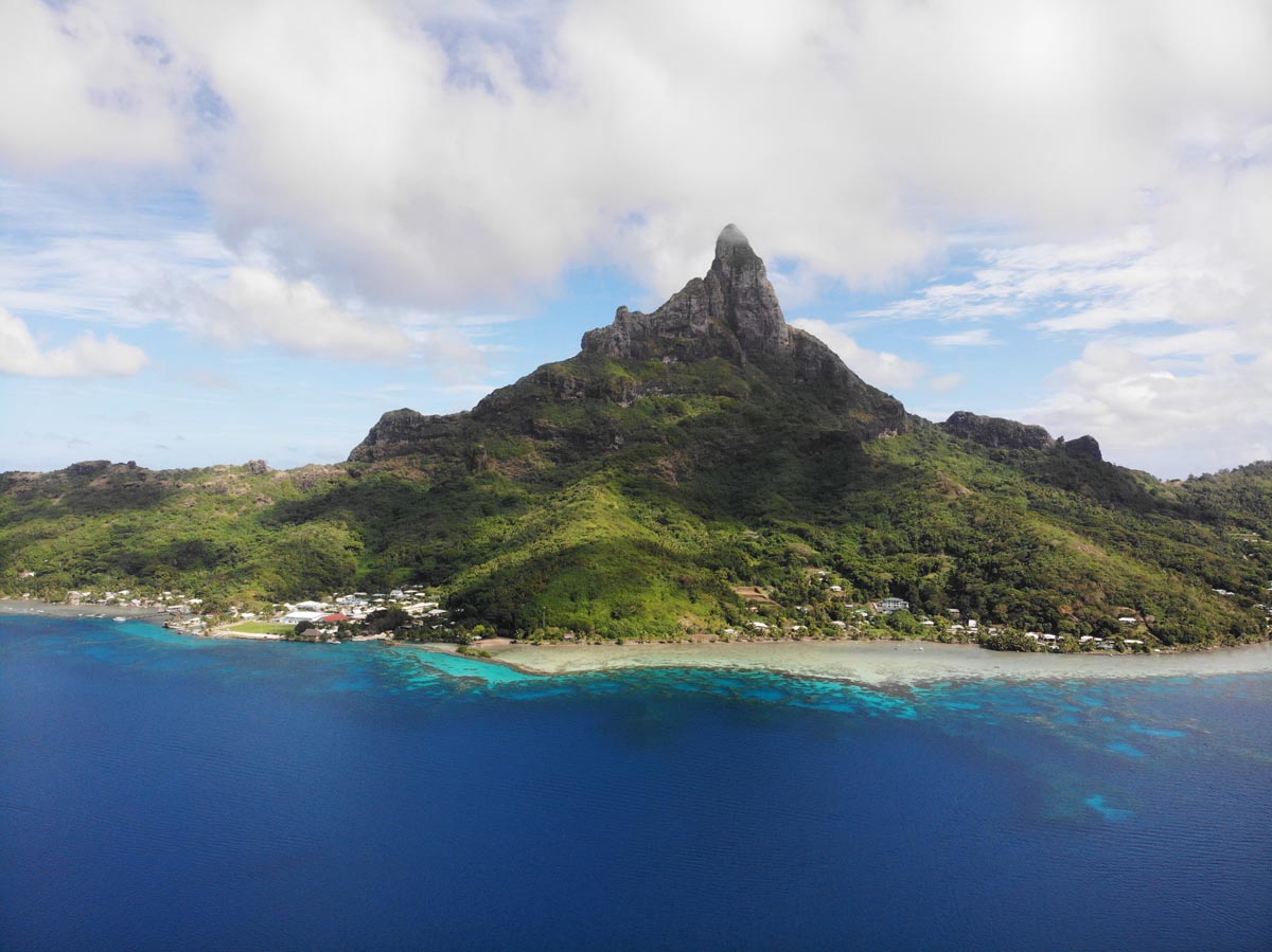 Mount-Otemanu-Bora-Bora-circle-island-tour