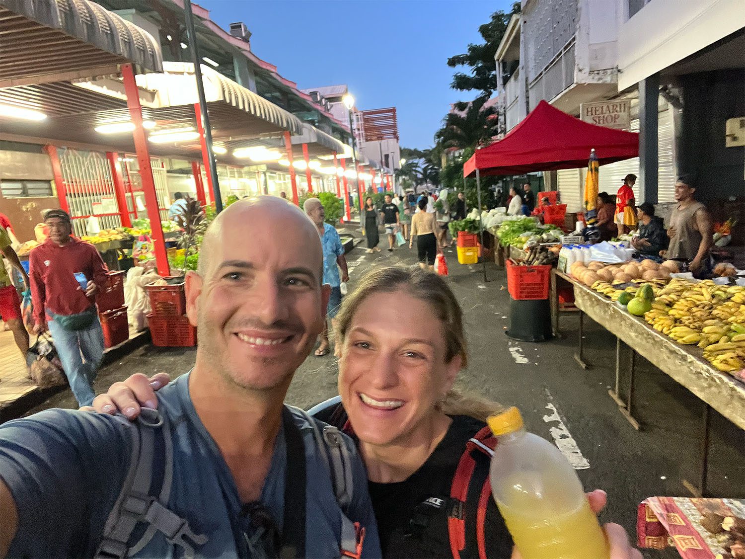 Sunday morning Papeete Market - Tahiti - sugarcane juice