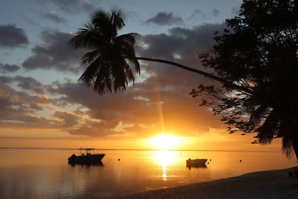 The best sunset in Moorea - Haapiti