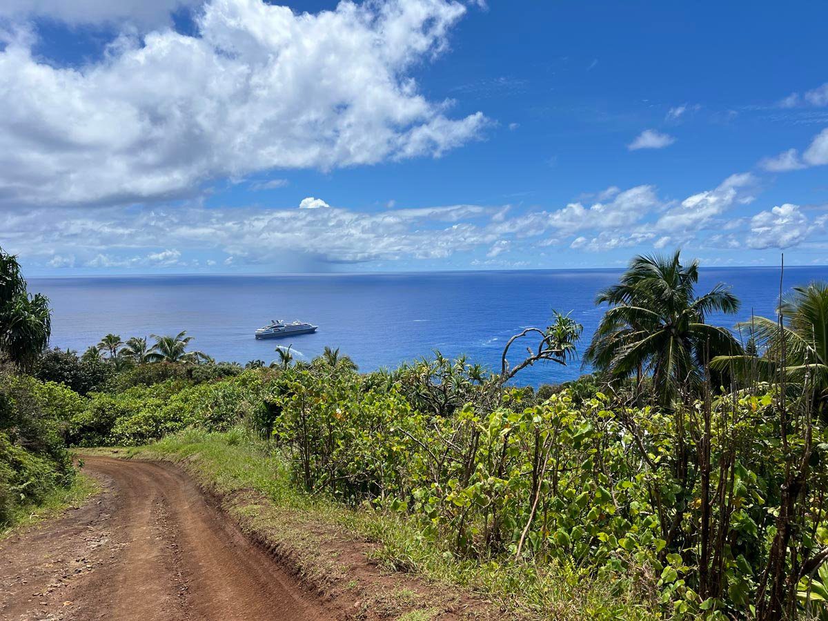 Le Boreal anchored off Pitcairn Island