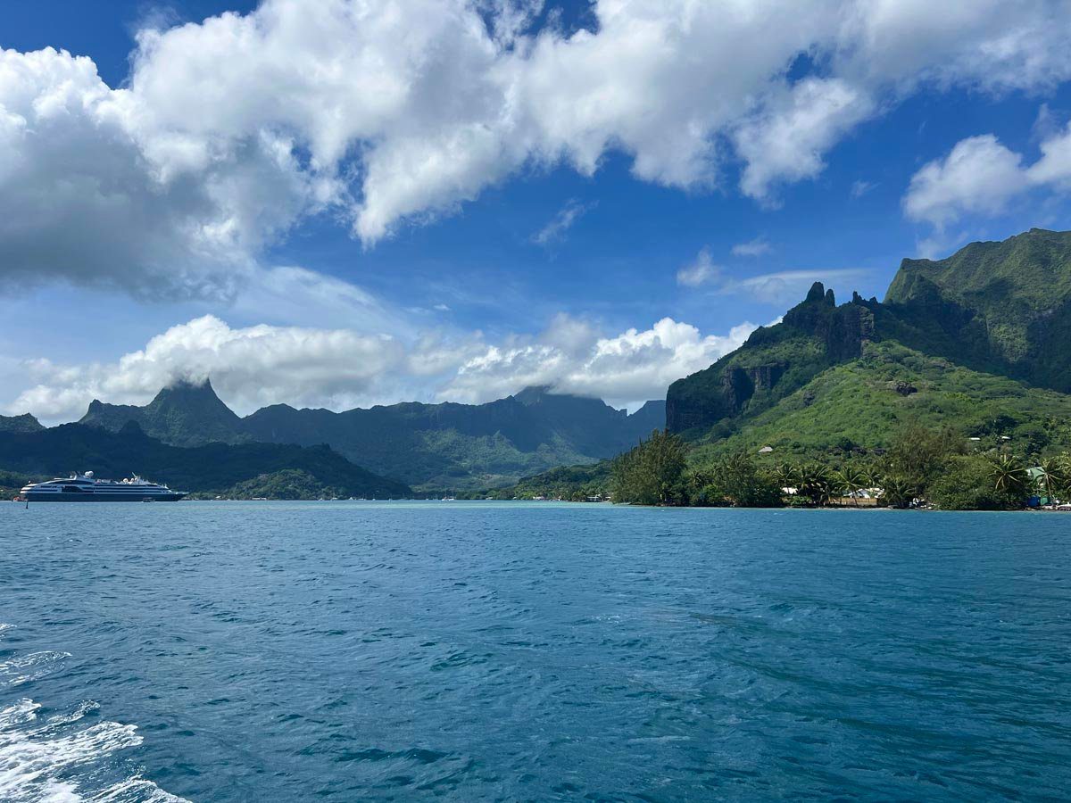 Moorea north coastline